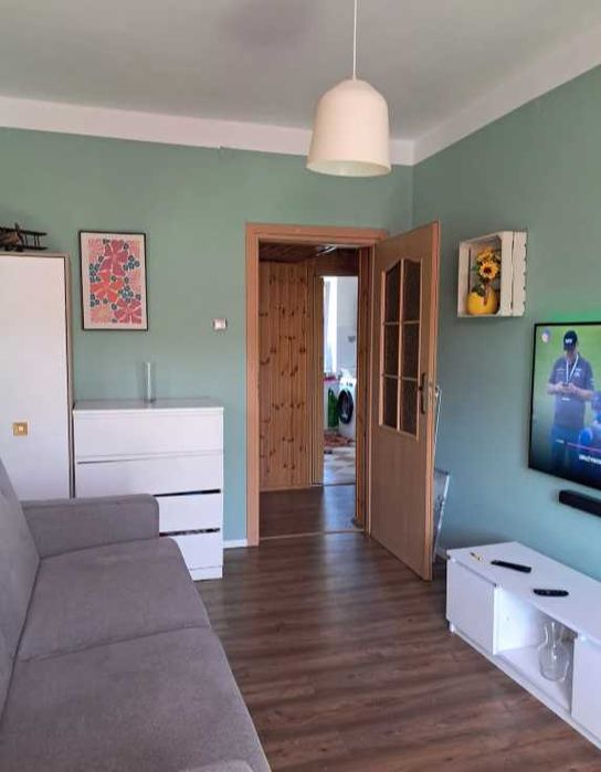 Pokój w mieszkaniu 3 pokojowym na Jeżycach