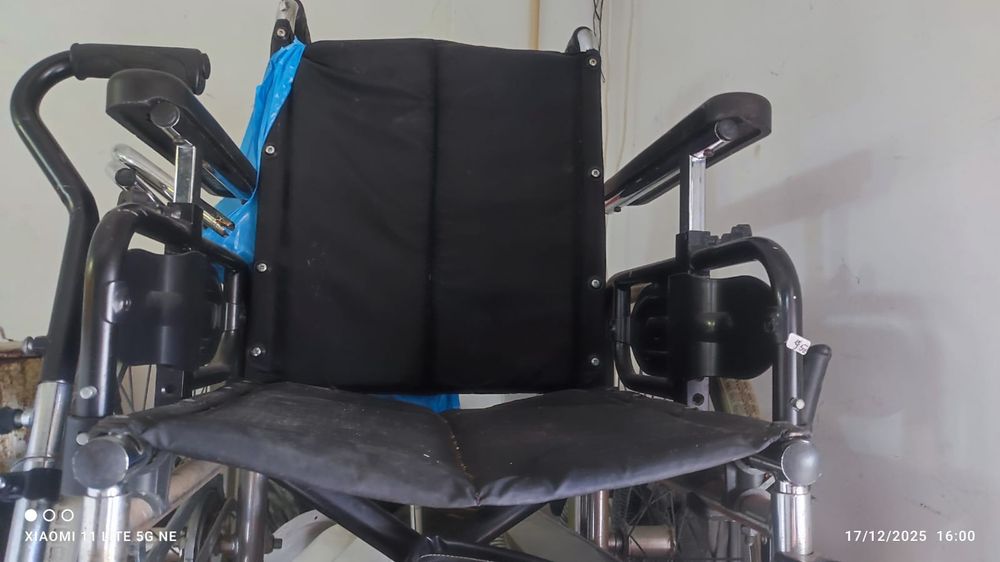 Cadeira de rodas em estado novo 80eur.