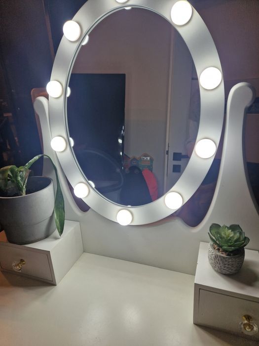 Toaletka 3 barwy światła