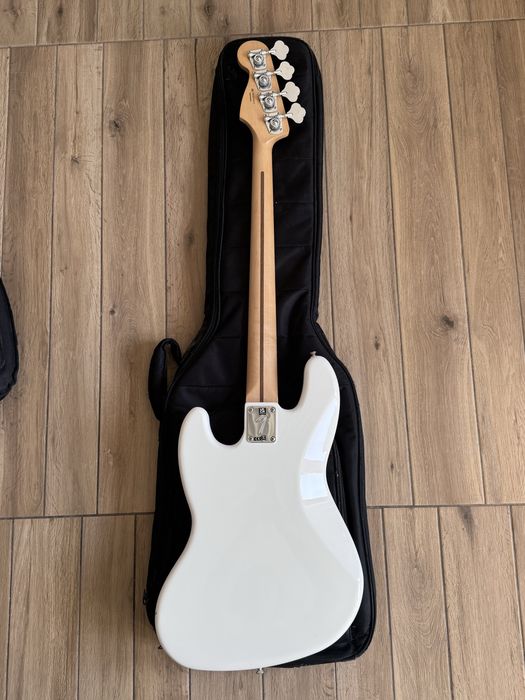 Gitara basowa Fender Jazz Bass
