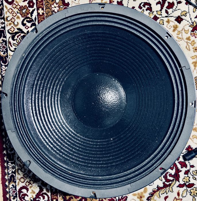 Speack Eighteen Sound 21”  3600W 4Oh