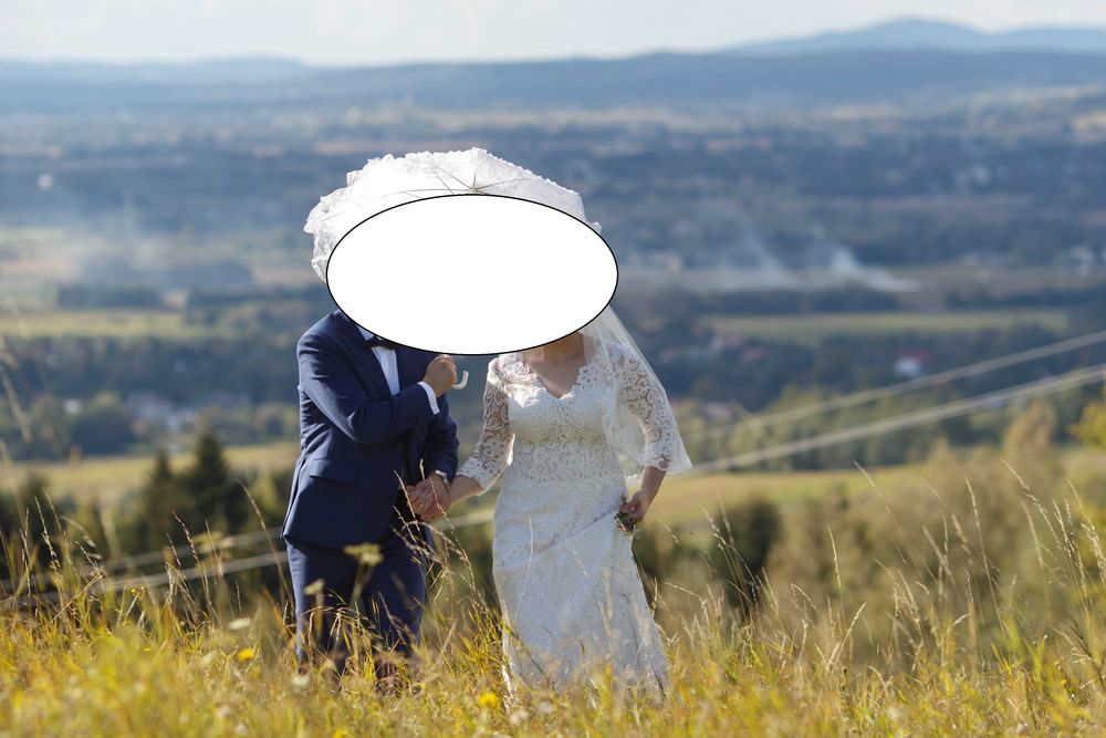 Koronkowa suknia ślubna