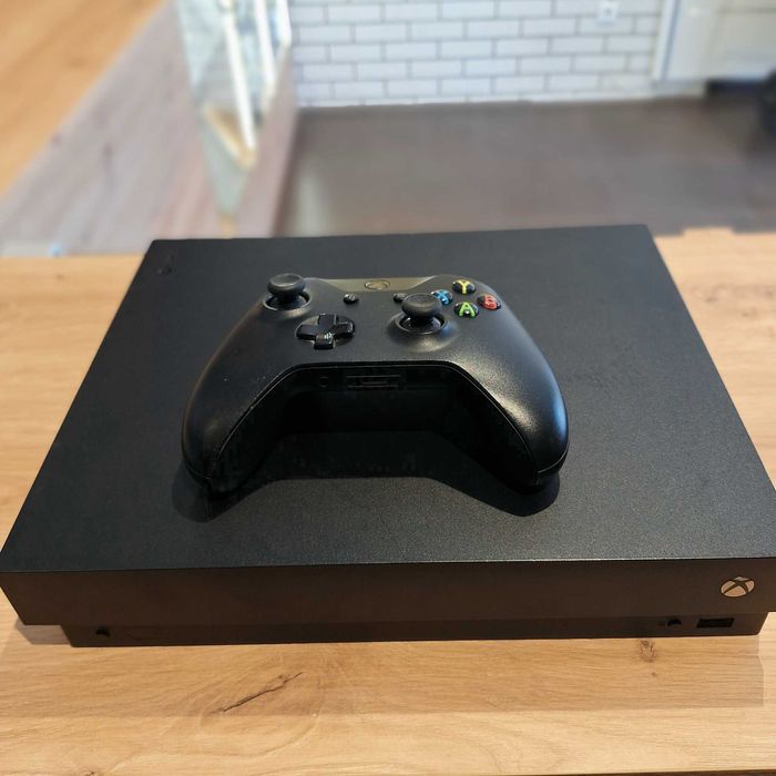 Xbox One X 1TB - SPOKO LOMBARD BEŁCHATÓW - skup konsol