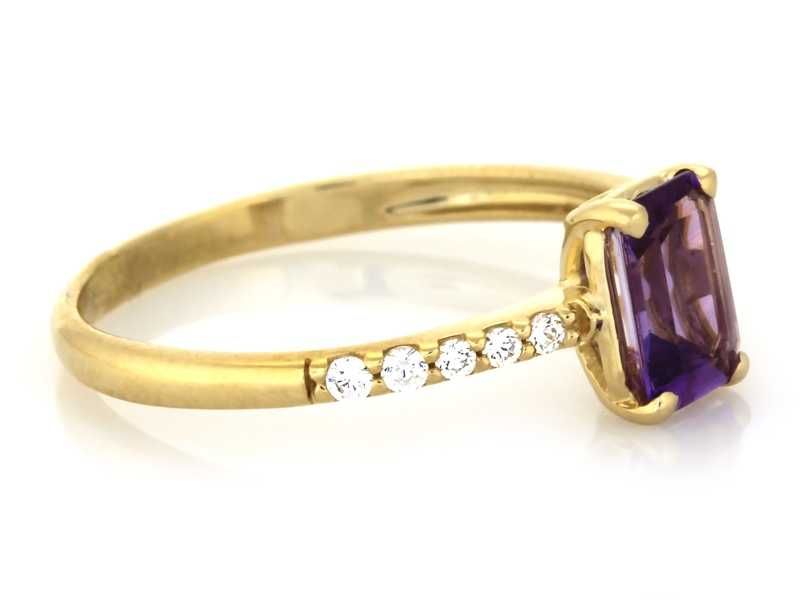 Pierścionek złoty z ametystem i cyrkoniami PR 585
