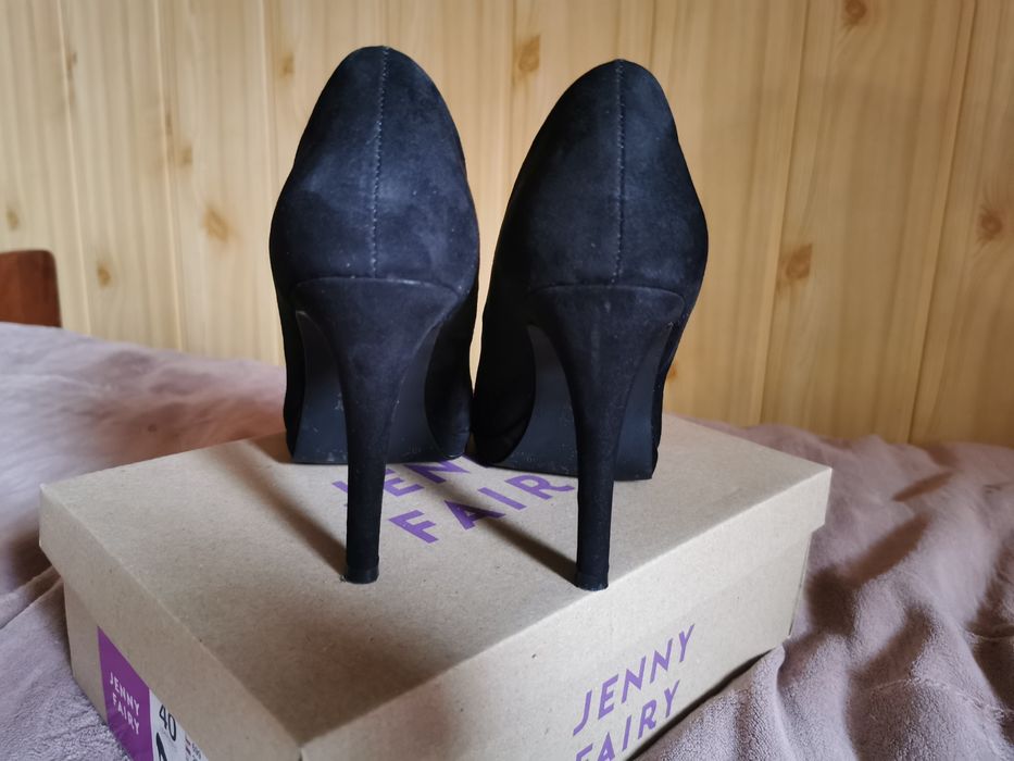 Czarne szpilki czółenka zamszowe ccc Jenny Fairy