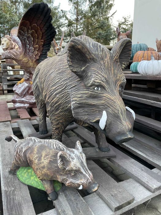 Figura ogrodowa z betonu dzik, figura dzik, duża figura dekoracyjna