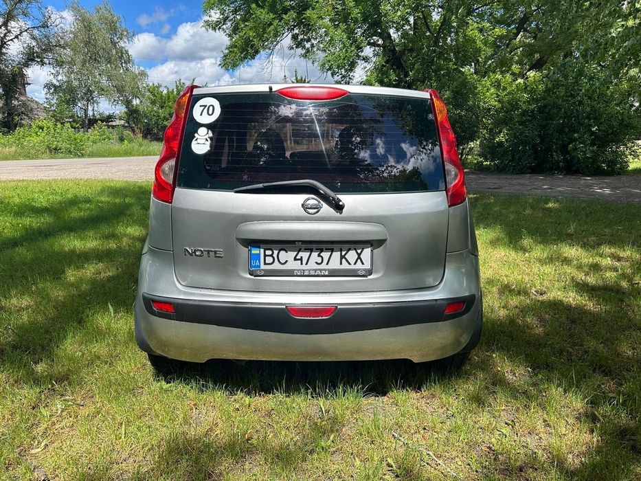 Nissan Note 1.6/автомат
