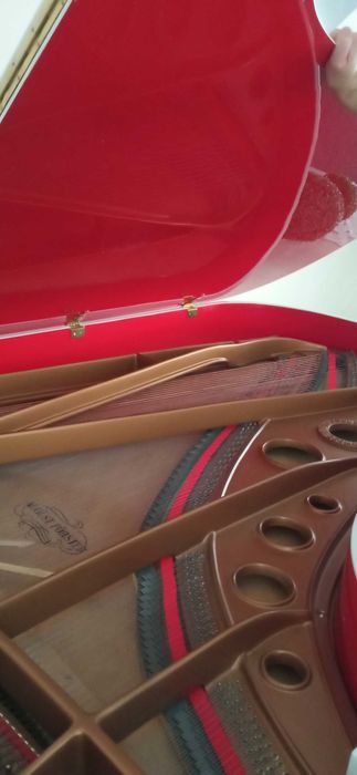 Концертний рояль August Forster 215, білий.