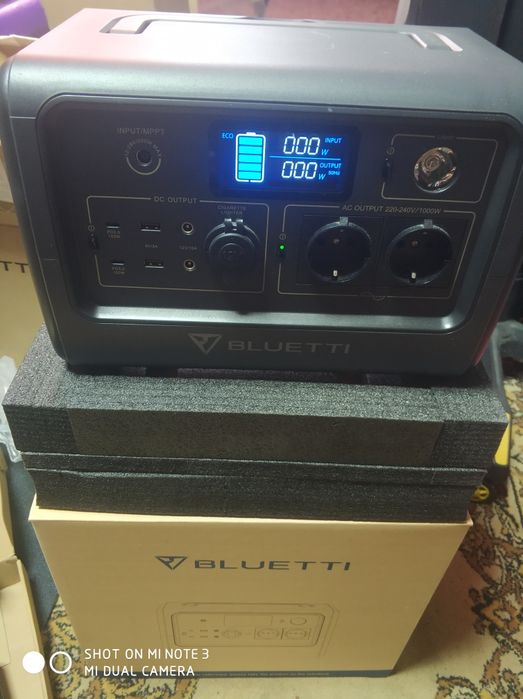 Зарядна станція Bluetti EB70