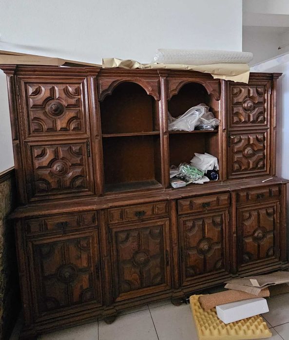 Móvel madeira castanho