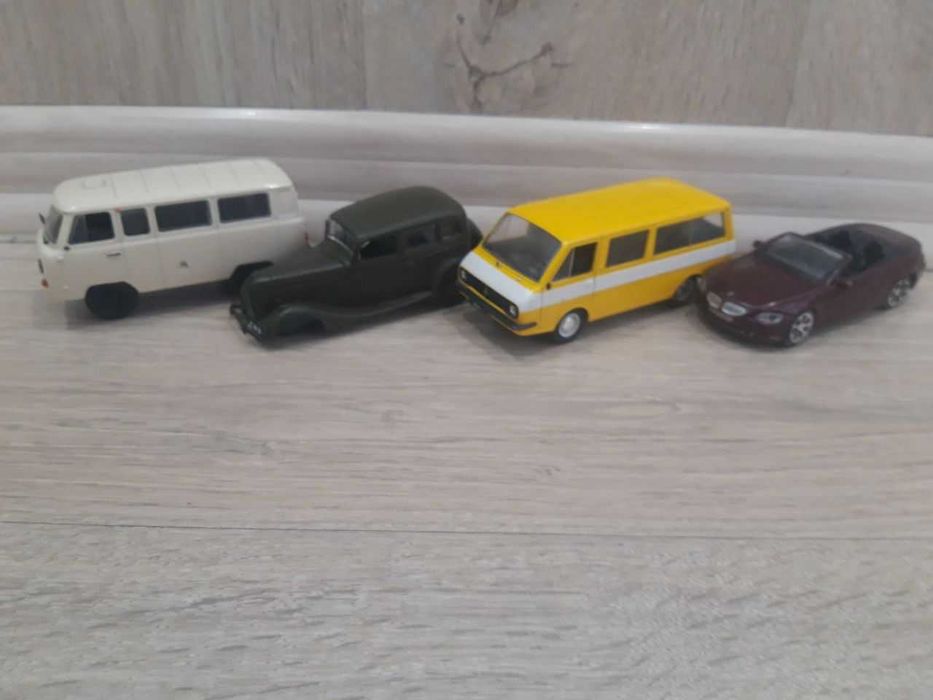 Колекція колекційних машинок 1:43