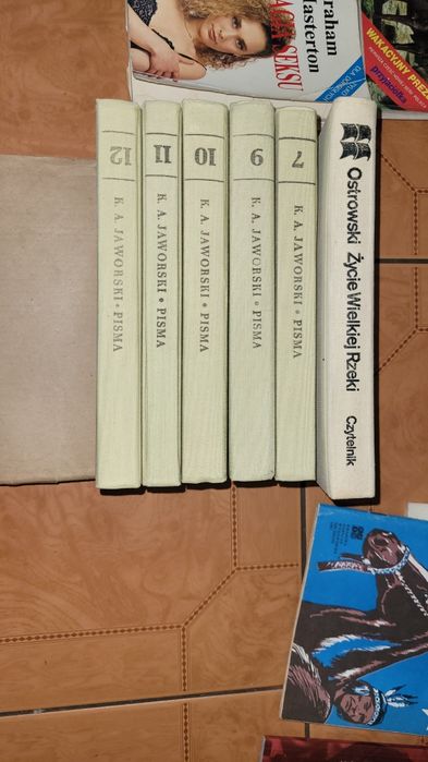 Ksiazki literatura mieszana