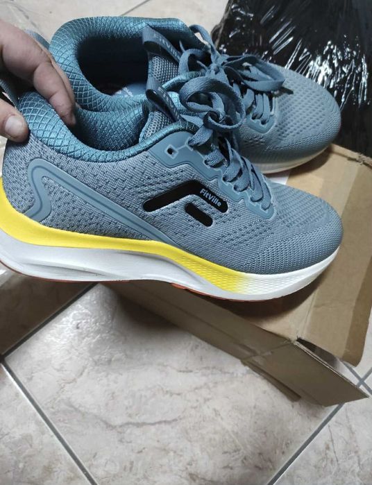Buty sportowe 42