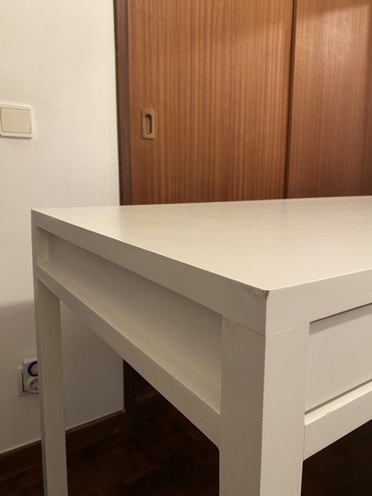 Secretária de Madeira