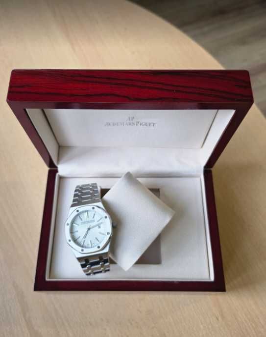 Nowy_Zegarek_Audemars Piguet_ /Mechanizm-biały