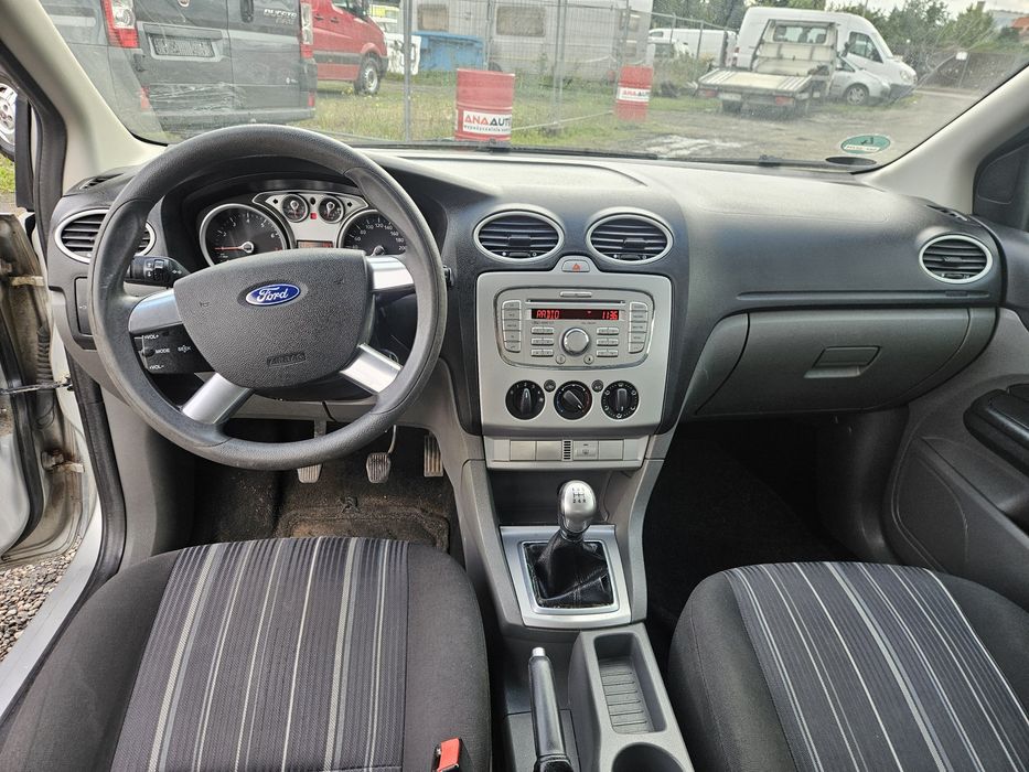 Ford Focus mk2 lifr 1.6 benzyna z Niemiec Klima sprawna