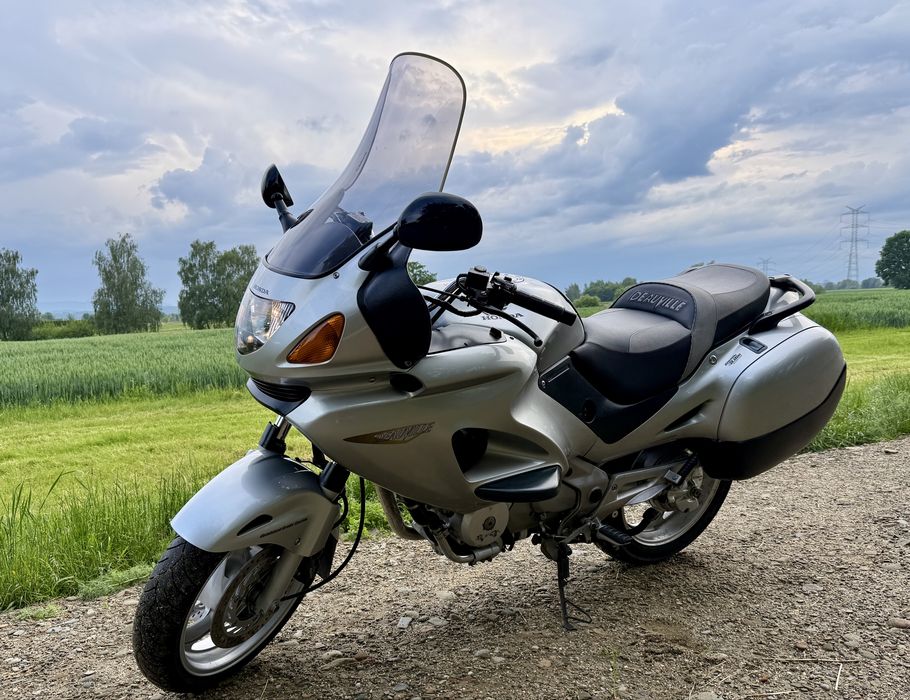 Honda Deauville 650