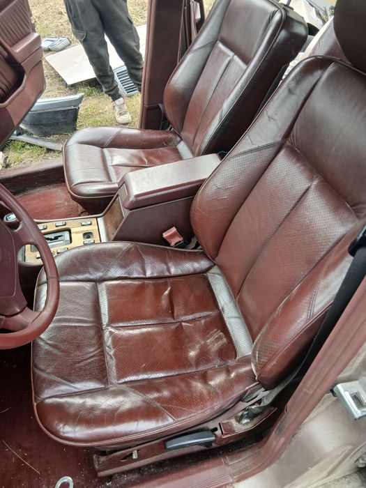 Шкіряний кожаний салон червоний mercedes w 202 седан