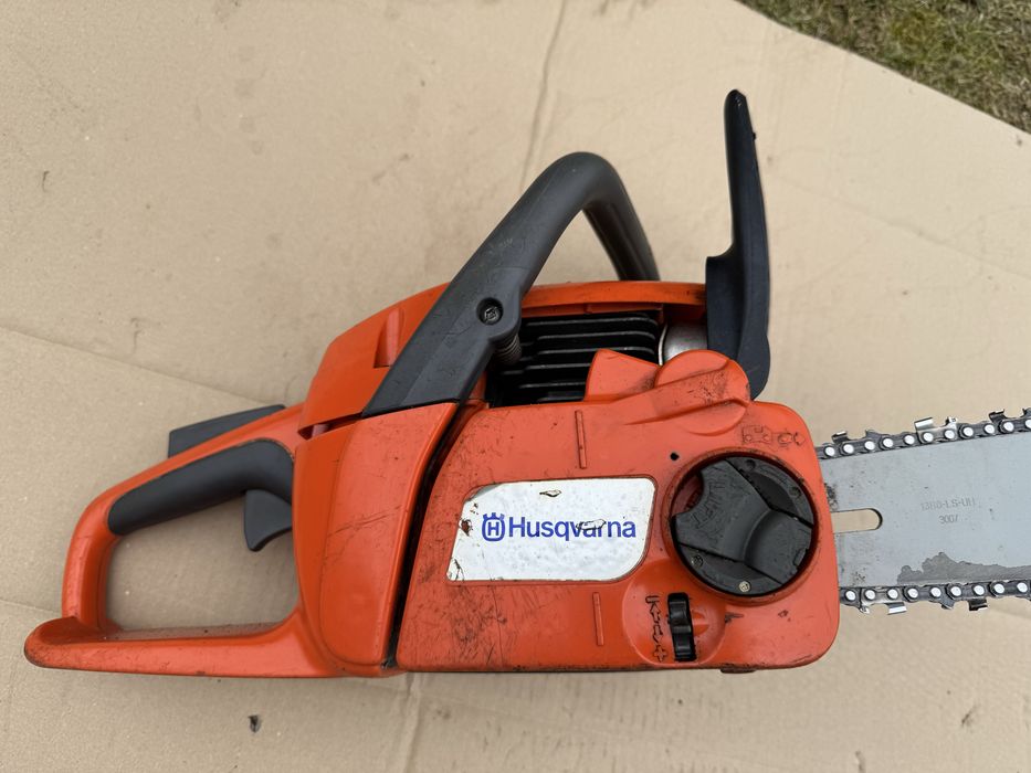 Pila spalinowa Husqvarna 240 e