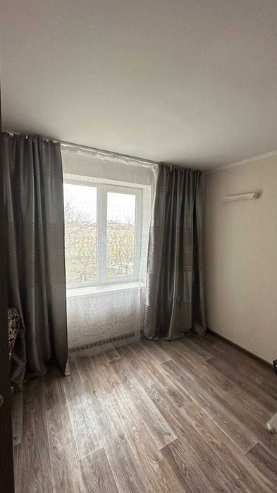 Продається 2 х кімнатна квартира в селі Красносілка