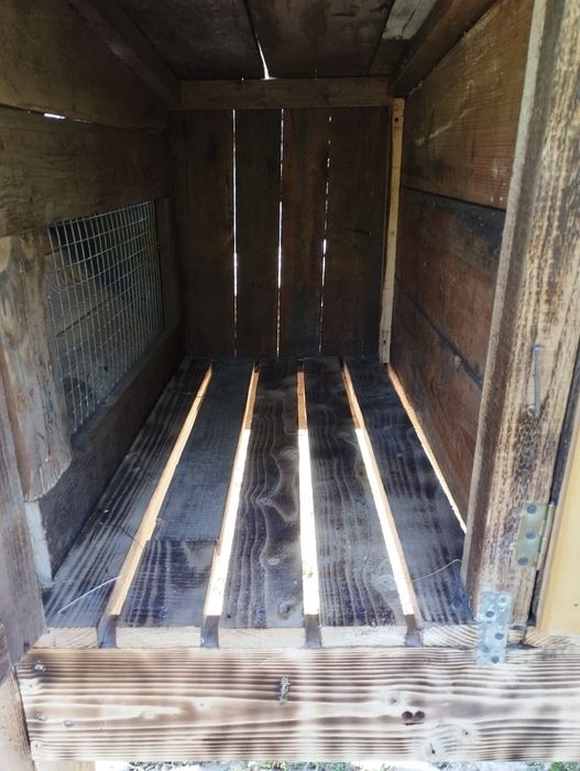 Клітка для кролів дерев'яна