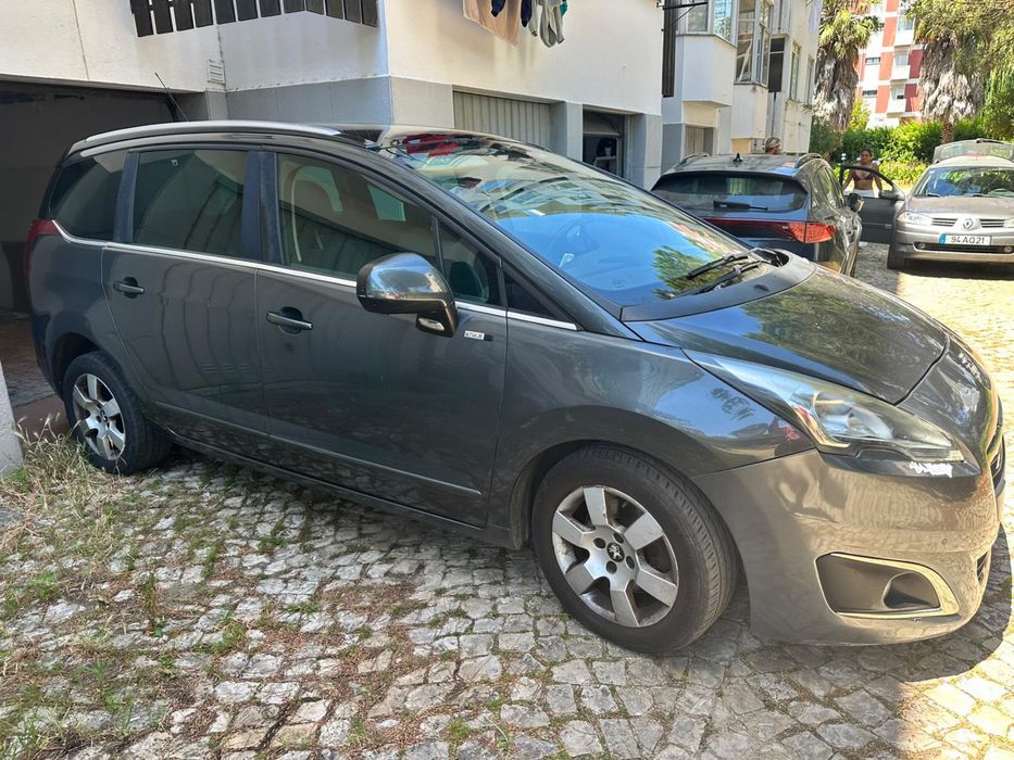 Peugeot 5008 — fotografia 2