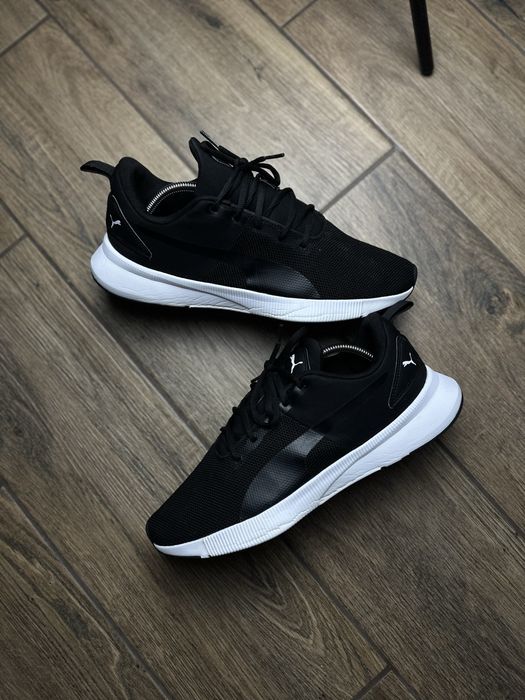 44(size) Кросівки Puma Flyer Runner