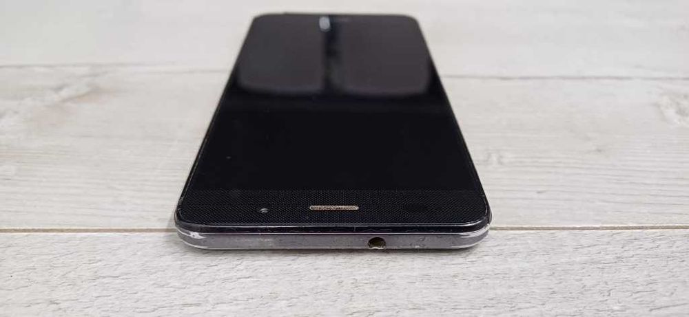 Smartfon Telefon Huawei Y6 SCL-L01 8GB + SD 16 GB 8+ 2 MP LTE