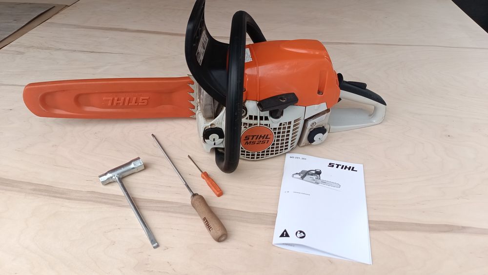 Pilarka STIHL MS251 FAKTURA VAT 23% FV  piła łańcuchowa spalinowa używana