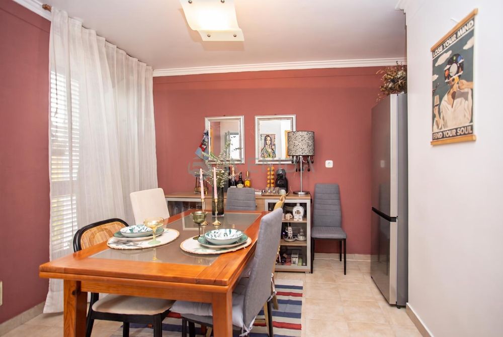 T2 Duplex c/ Terraço, Varanda e Garagem Box – Baixa da Banheira