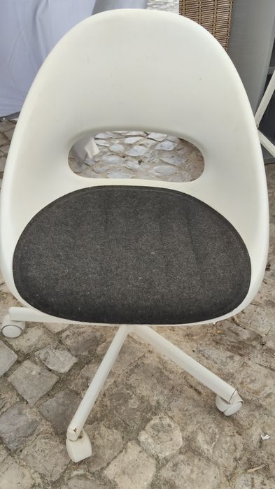 Cadeira IKEA como nova
