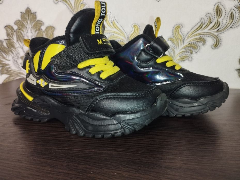 Кросовки 24 размер