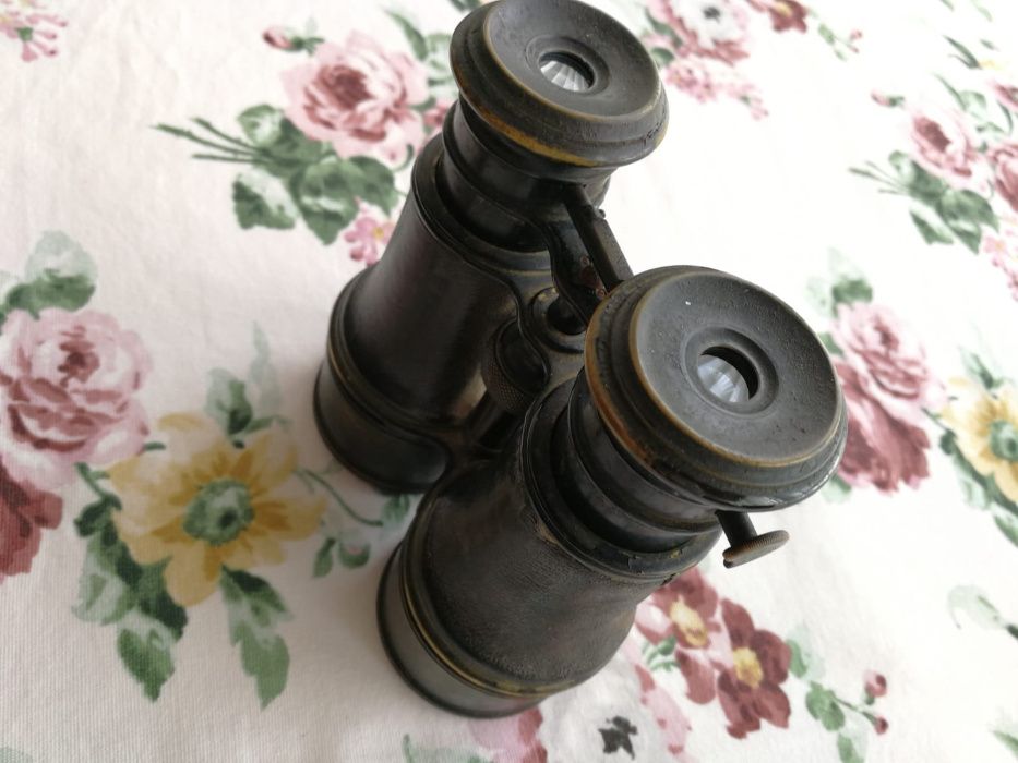 Binóculos com três lentes Theater, Field e Marine