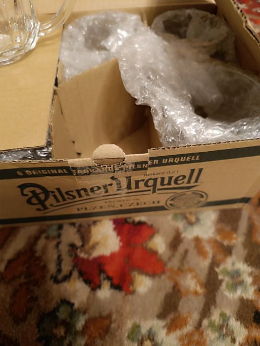 Zestaw 6 nowych kufli do piwa Pilsner Urguell 0,2l