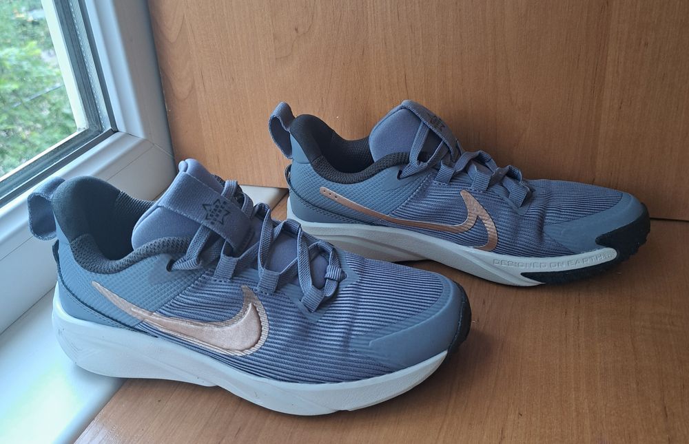 Кросівки оригінальні Nike p33