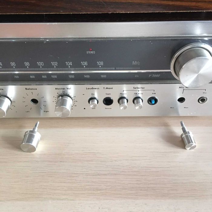 Onkyo Y-7000 - rádio amplificador com gira-discos