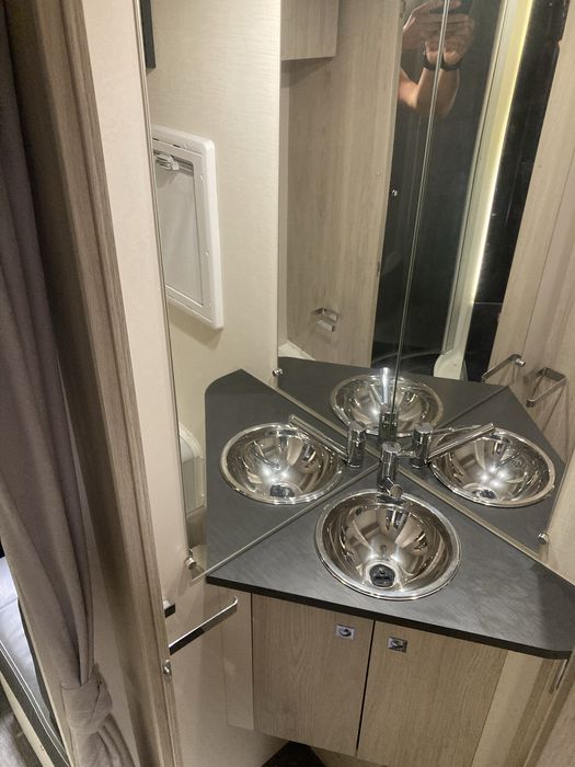 Como novo  Caravana Sterckeman Evolution 440 CP 2019 negociável