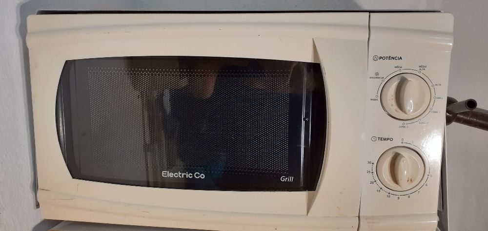 Vendo 3 microondas usadas   .