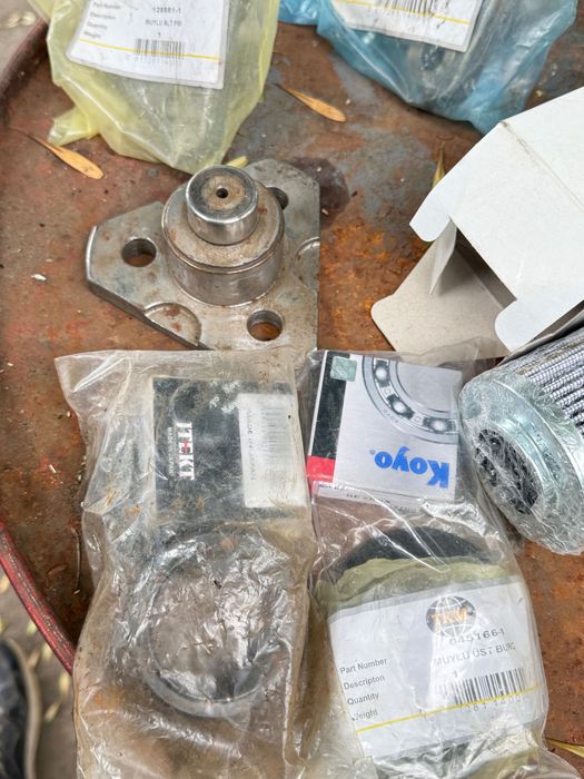 Продам запчасти на экскаватор TEREX 840-860