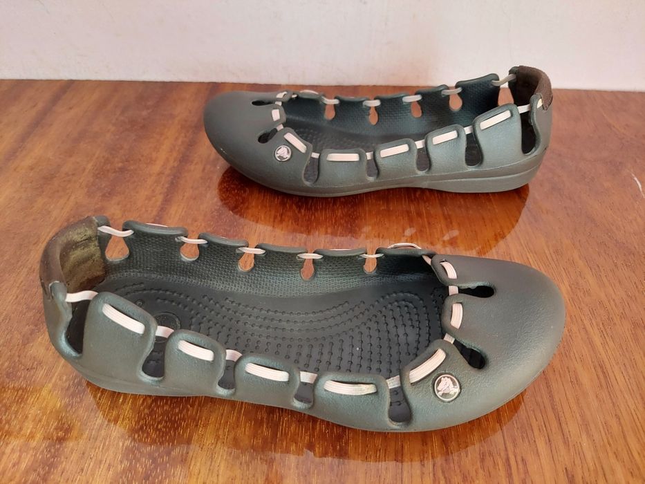 Тапки фірми Crocs оригінал 

Розмір по бірці: w 5 наш 36р 

Замір по с