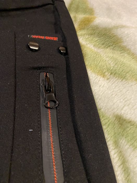 Czarne spodnie rozm 42