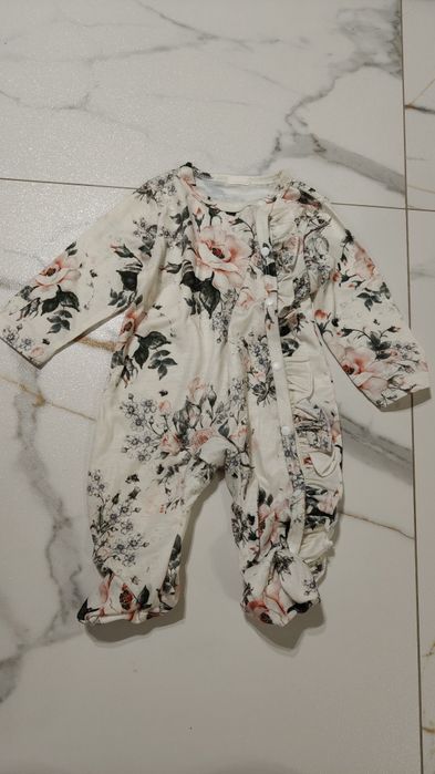 Wyprawka niemowlęca dziewczynka Stan bardzo dobry