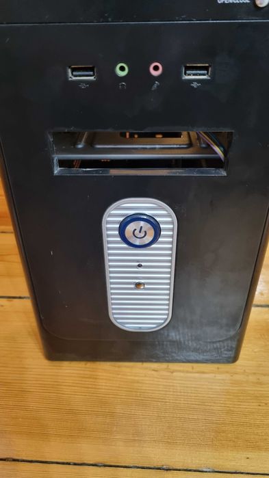 Obudowa komputerowa ATX czarna 2xUsb dużo miejsca na chłodzenie