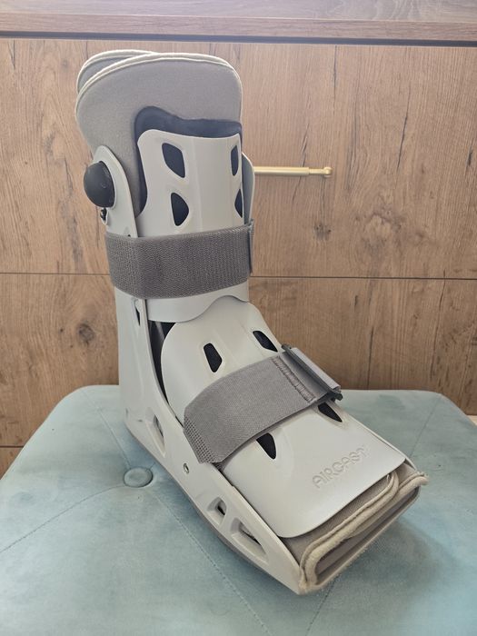 Orteza Aircast Walker rozm.L