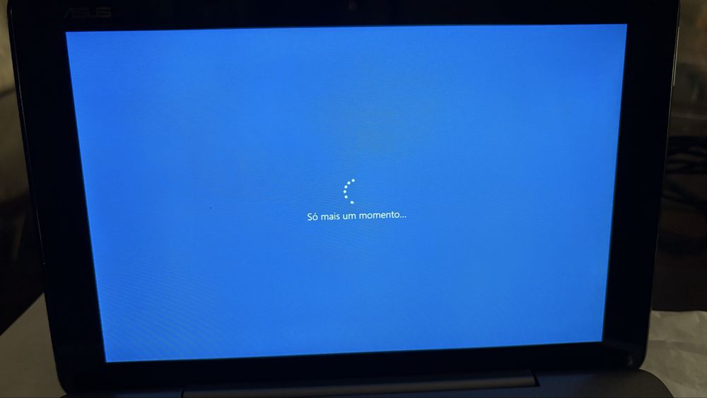 Computador portátil ASUS 10” - c/novo!