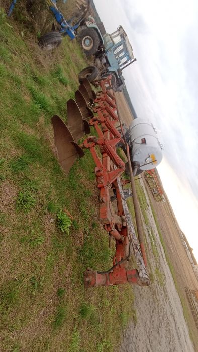 Плуг унія UNIA 5 корпусів