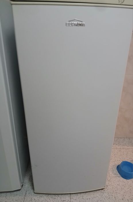 Vende-se arca congeladora