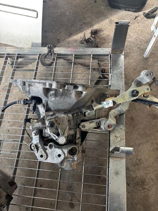 Skrzynia biegów manual Opel astra H III zafira vectra F17C394 1.6 1.8