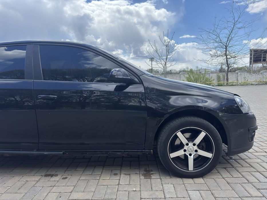 Продам Volkswagen Jetta Mk5 (2007) — 1.9 TDI