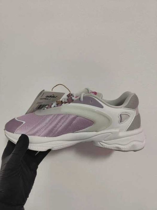 Sapatilhas adidas oztral